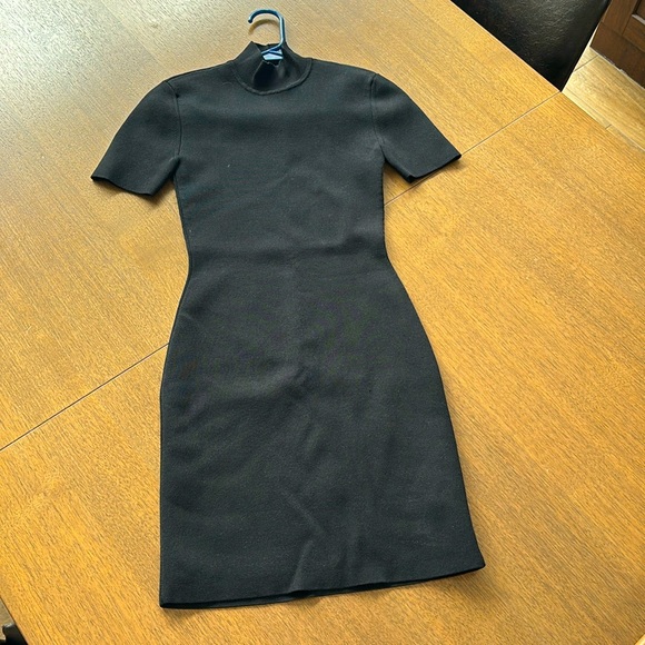 Babaton Dresses & Skirts - BABATON Sculpt knit dress